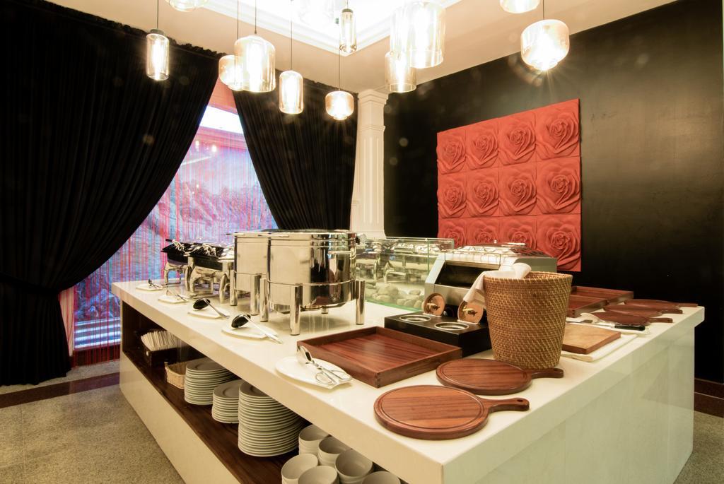A&Em Signature Hotel Hô Chi Minh-Ville Extérieur photo